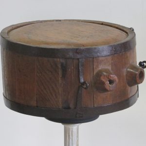 Bijzettafel "Het vaatje"